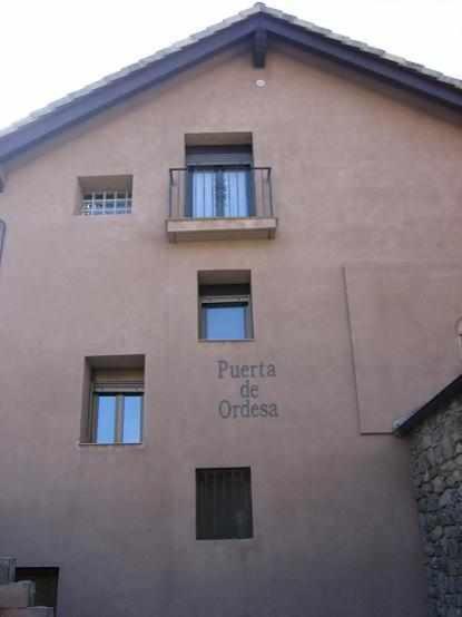 Apartamentos Puerta De Ordesa Laspuña Екстериор снимка
