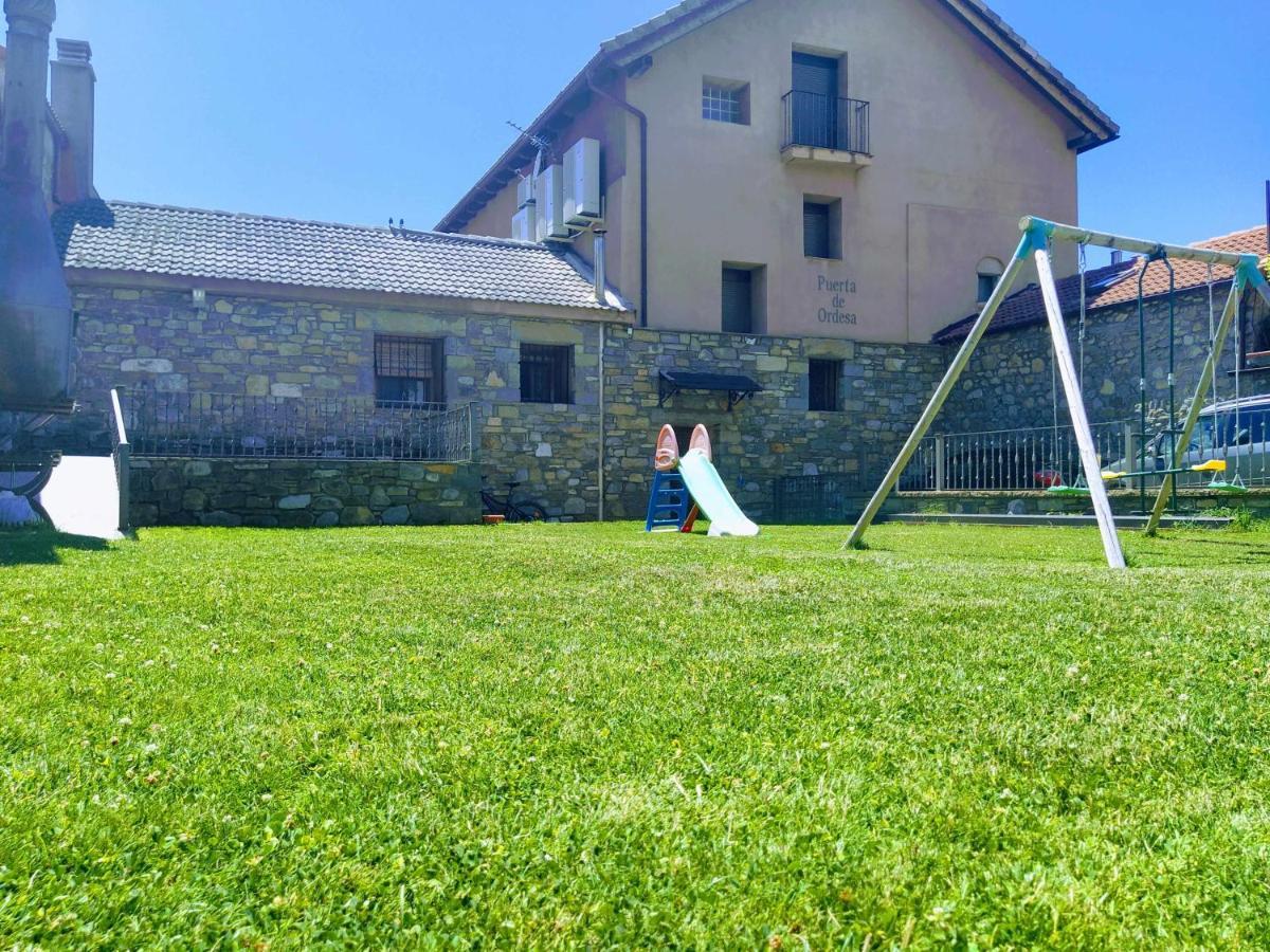 Apartamentos Puerta De Ordesa Laspuña Екстериор снимка